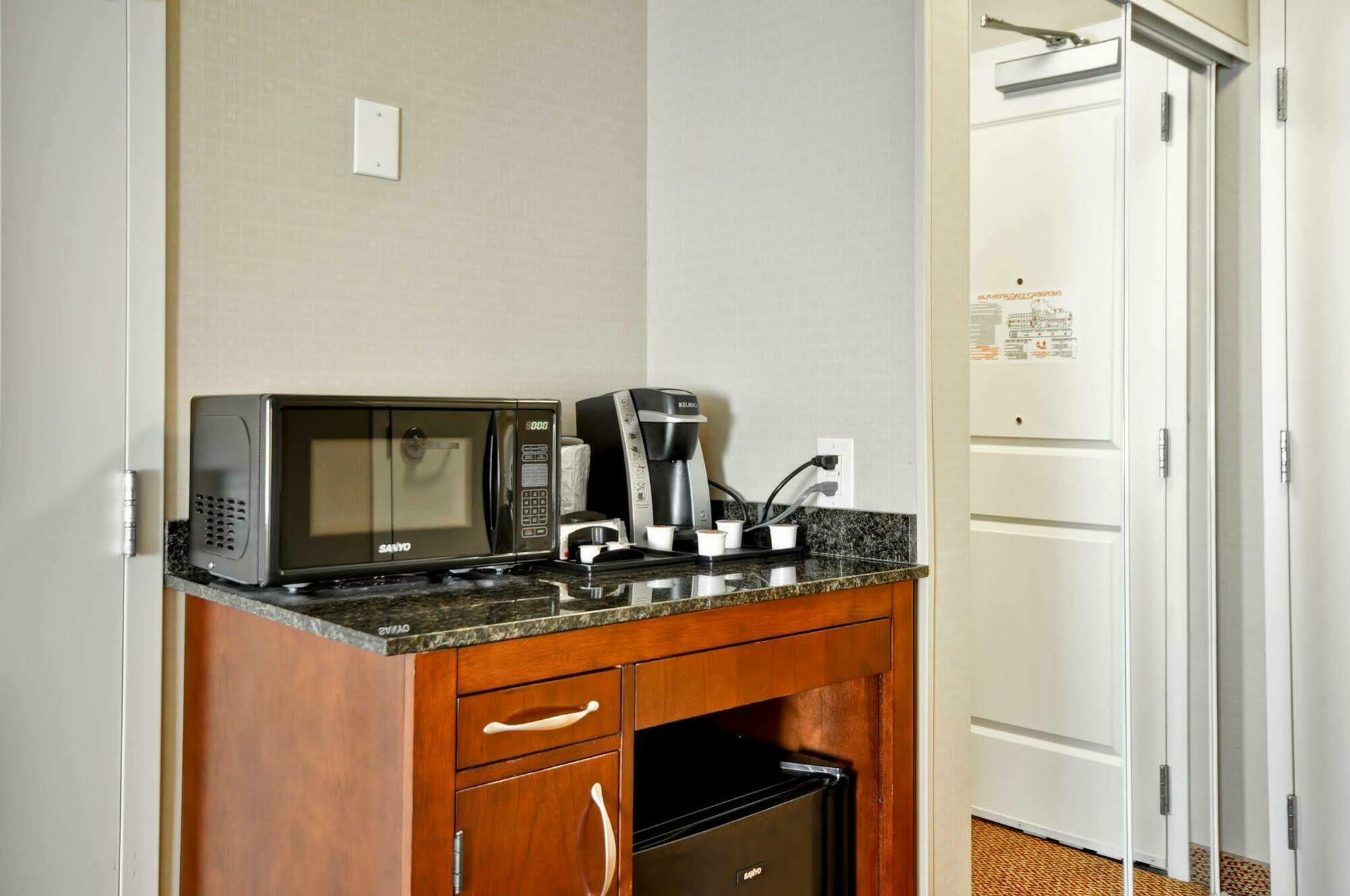 Hilton Garden Inn Blacksburg University Eksteriør billede